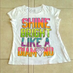 A tee-shirt for a 10 year old little girl